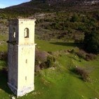Allí no vayas si es de noche por Espacio en Blanco